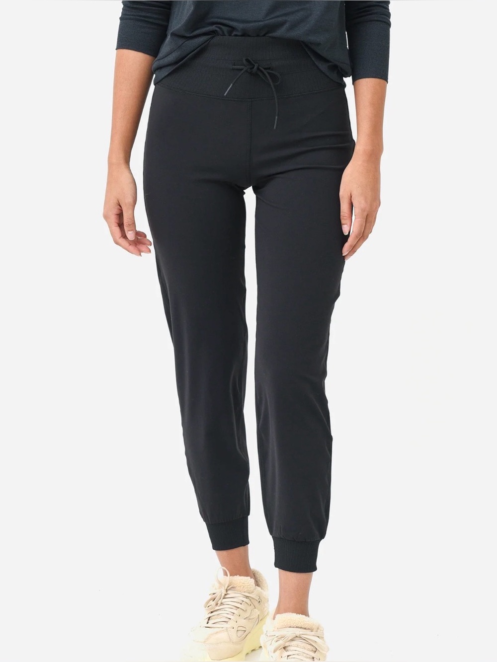 Woman’s Viori Daily Jogger size XS
